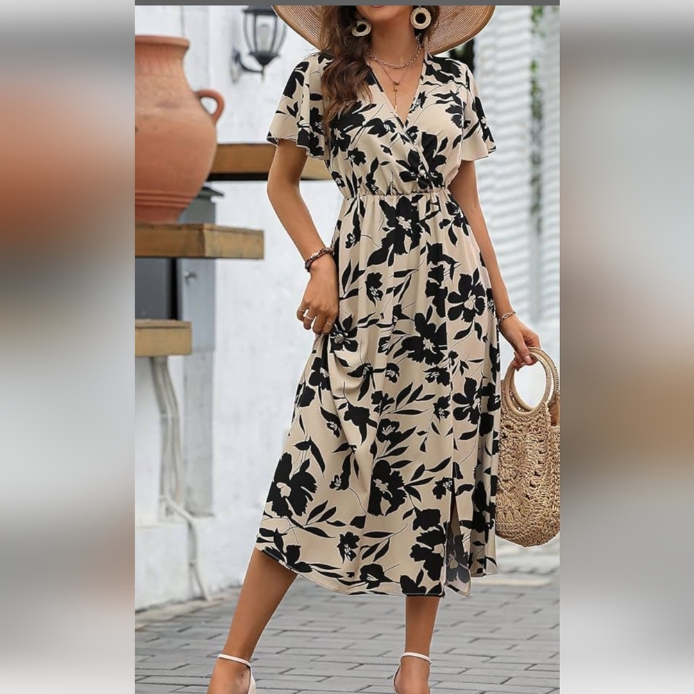 MaineV Neckline Floral Midi Dress Size 20..Pit to pit 23"